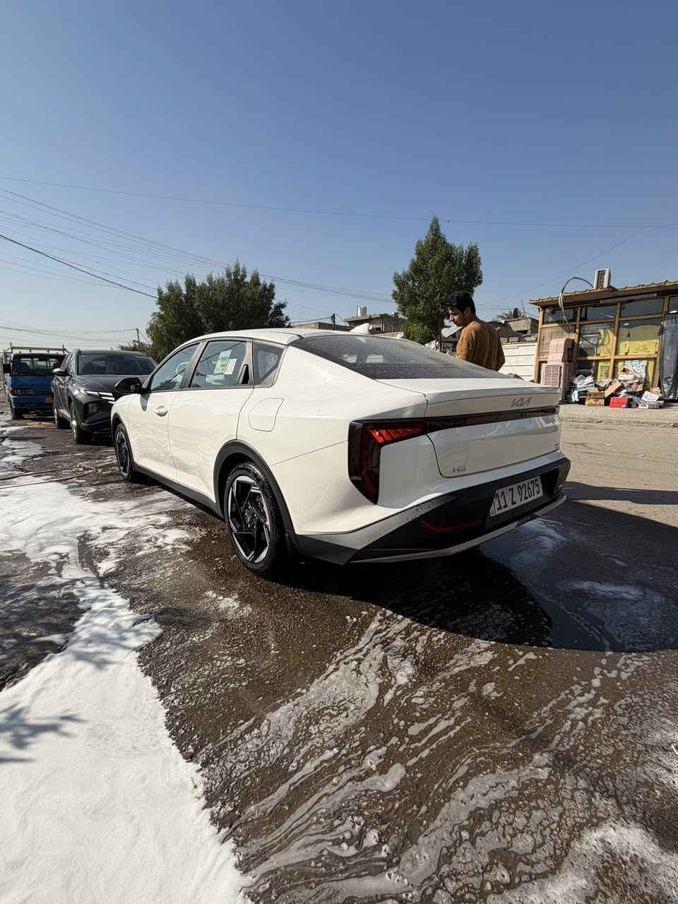 سلام عليكم k4 خليجيه كفاله عامه فول ما عده الفتحه سياره زيروه بعدهي مدوشمه دوشمه عام ماشيه 15 الف وقابل للزياده العنوان البلديات ***********
