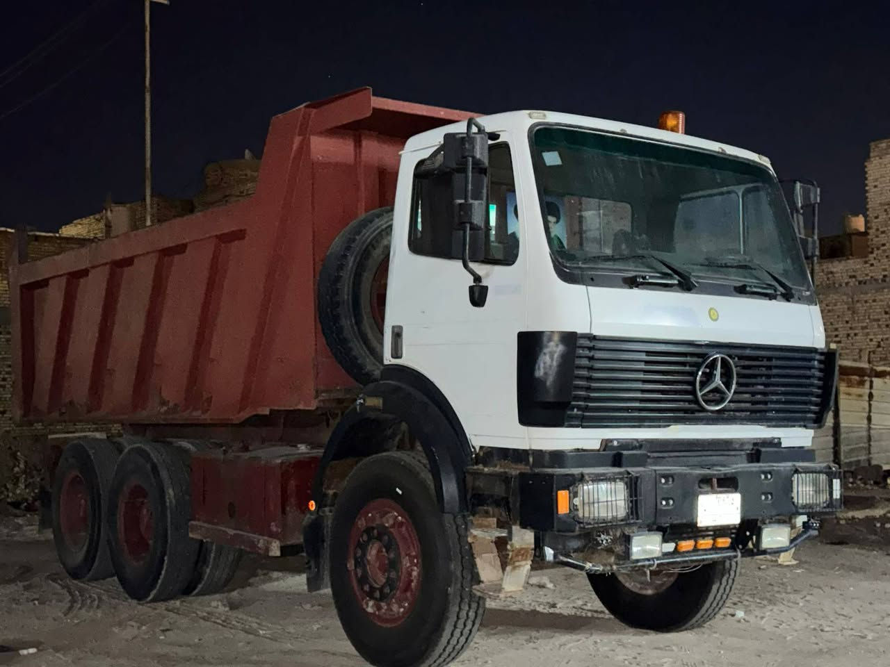 السلام عليكم البي موديل 75مكينه 130 كير برميل مجموعه نص جيف شاصي بي فطر رقم ذي قار بسمي سنويه جديده ما صاقطه المكان ميسان رقم الهاتف ***********
