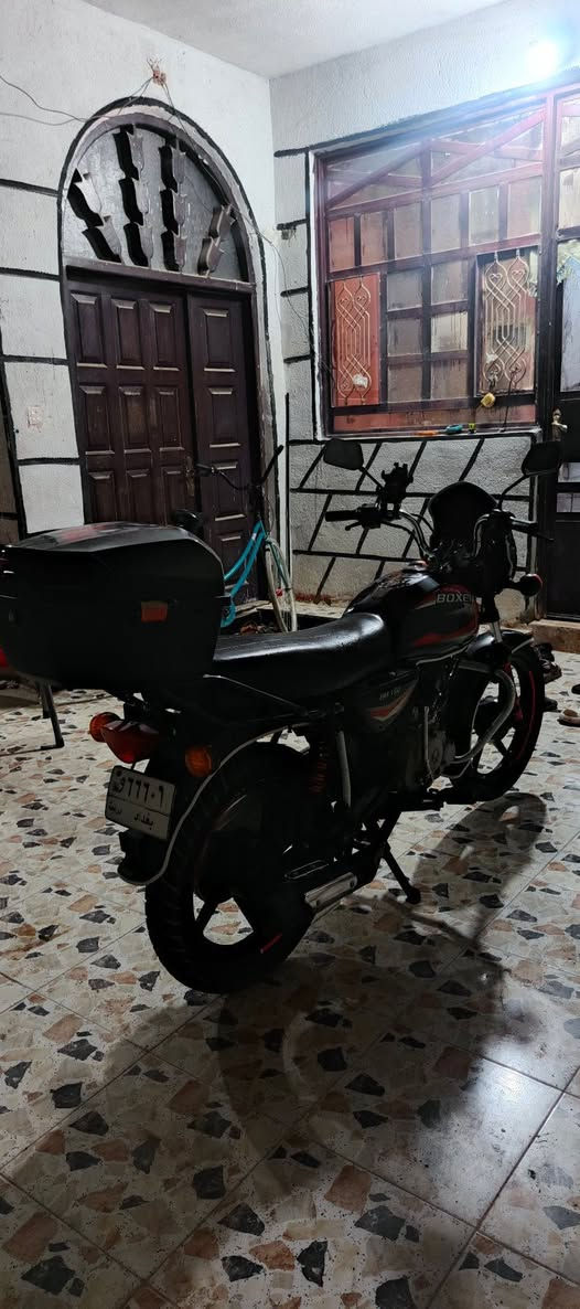 بوكسر 23 مرقم بغداد رقم مميز سعر 2 ونص وبيه مجال  تحويل ثاني يوم مكاني ديالى بعقوبة  الدراجة مرتبه ع ايدي مابيه اي نقص  رقمي ***********
