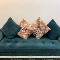 تخم تركي ٨ مقعد   نظيف  سعر ١٧٥ بي مجال قليل  بغداد الشعب ٠٧٧٠٨٨٦٦٨٩١