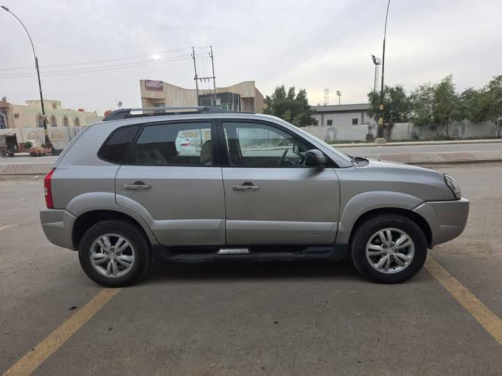 توسان موديل 2009 خليجي رقم بغداد انكليزي تحويل مباشر سياره جديده وجاهزه من كلشي بيه جاملغ امامي صبغ أثر شخط السيارة كفالة عامة من حادث وكفالة من ايه ضربة شاشة تاب كامرة السعر 92 مكان السياره حله المركز
***********
