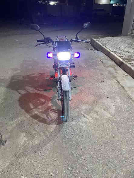 السلام عليكم دراجه للبيع دراجه مال جناي بس متوازي وريد ابيع الدراجه موديل 23اوراق موجوده ورقه كورتنيه الاصل مكفوله مكينه ممدود عليه سبانه الدراجه محدثه 24كهربائيات شغاله دراجه اي نقص مابيهة نكره سلف نضافه فول الشراي يتصل ***********
