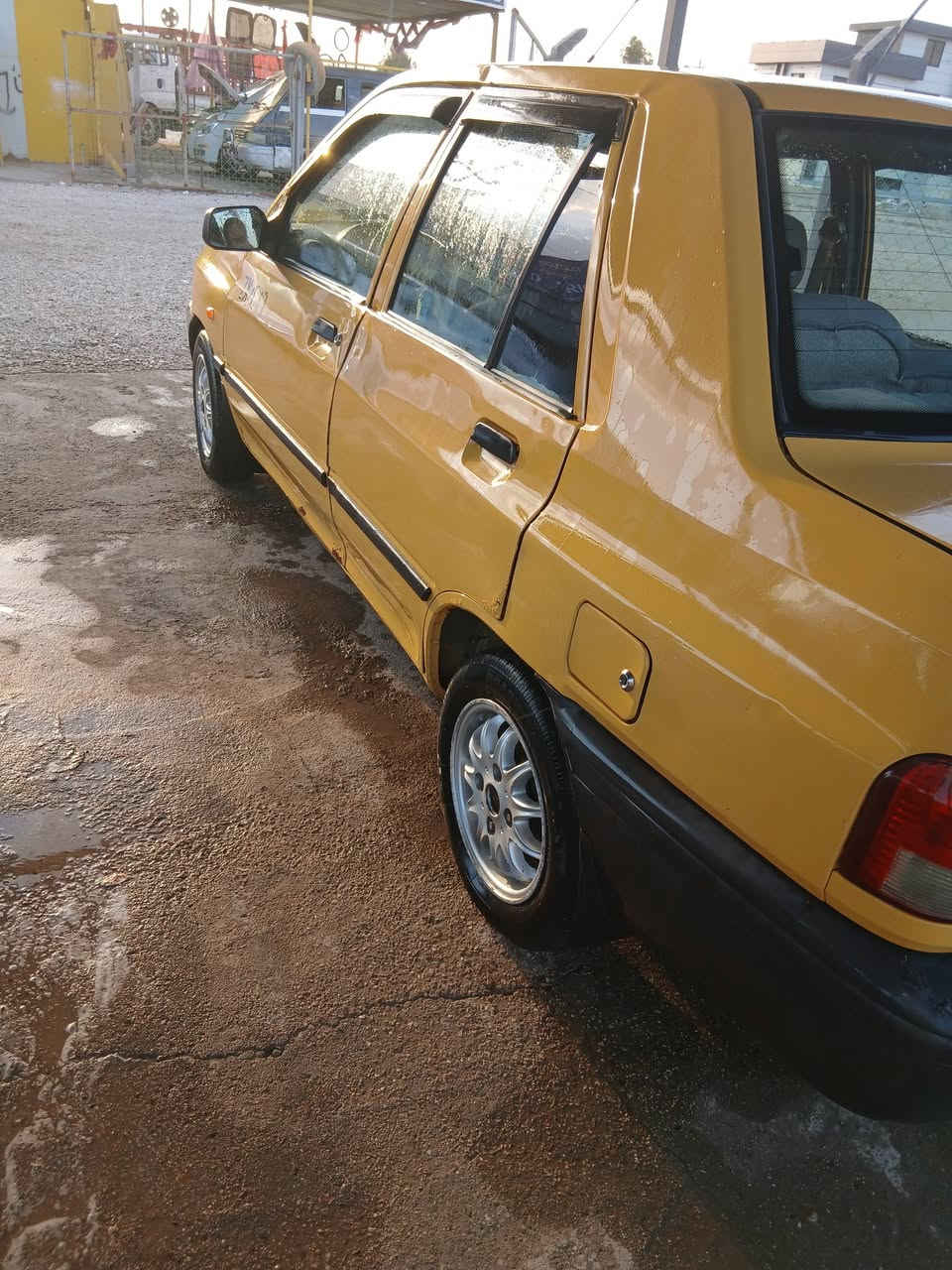 السلام عليكم سايبه لبيع موديل ١٥ سياره جاهزه كبل لشارع تخم تاير جواه جديد ويل كب مكينه خير من الله كير نظيف كشرته كدام عينك سنويته ٢٧ السعر المطلوب ٣٢ وقابل لتفاوض../  ***********
