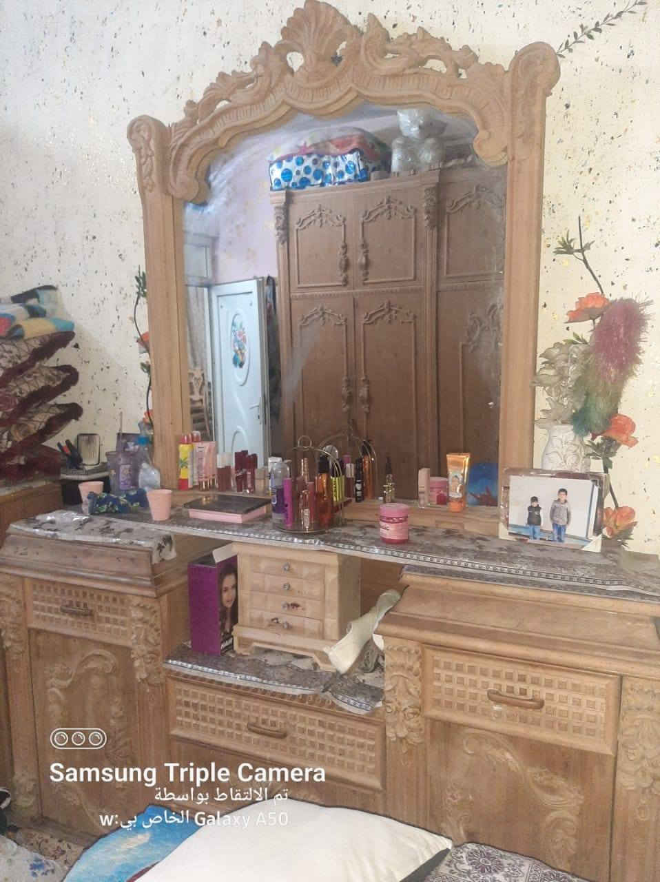 غرفة نوم ما مصبوغه شغل ثقيل درجه اوله هذا رقمي ***********
