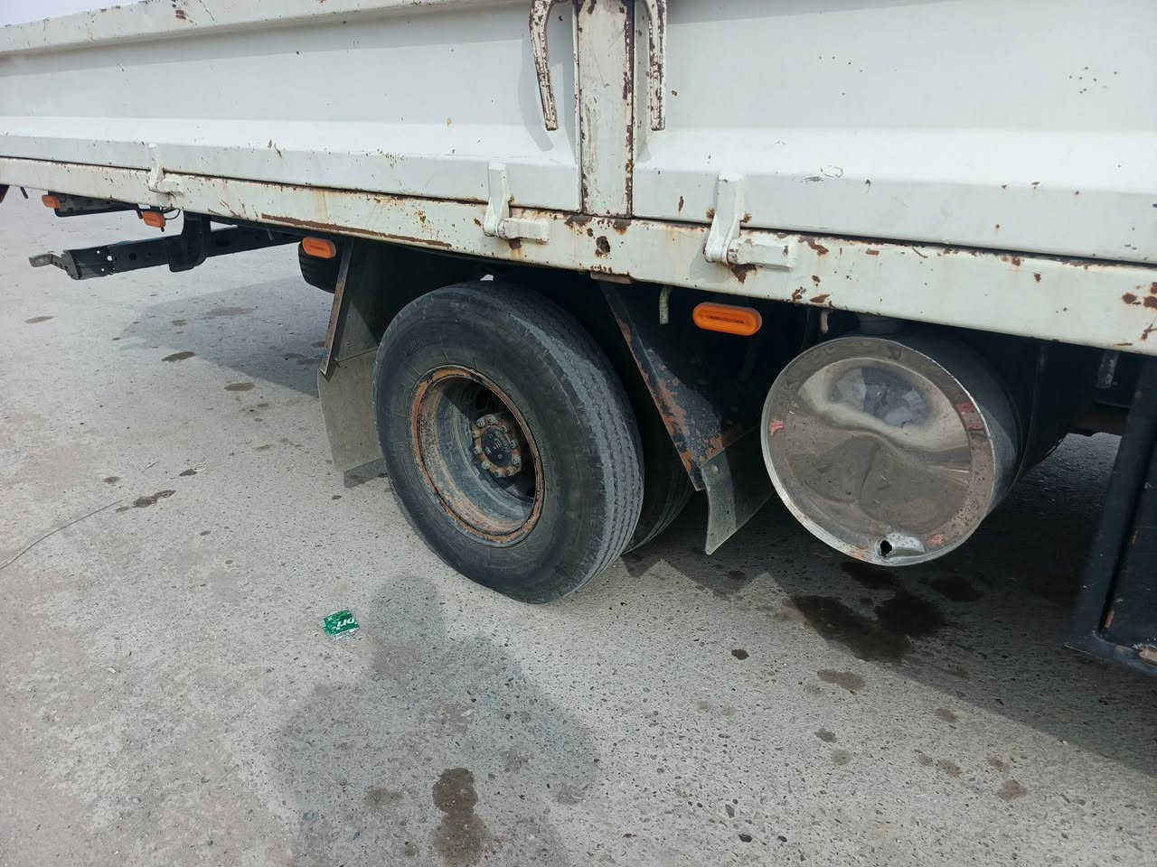 مكلف بالنشر للبيع هينو مودل ٢٠١٥ بغداد ٢طن يسرا بلادي ماشي ٢٠٤كيلو متر طول البدي سته متر وربع نضيف وجاهز العمل سعره شدتين وبيه شي قليل 
اتصل على صاحب السيارة
***********
