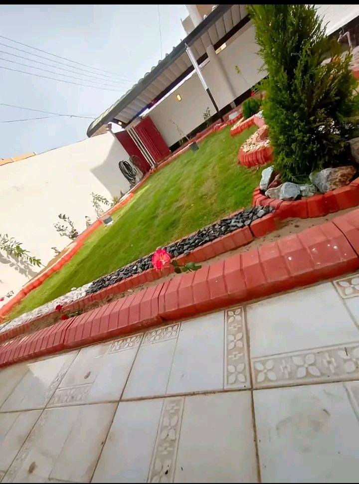 السلام عليكم
نعمل على ترتيب الحدائق

قص حدائق
تقليم اشجار 
زرع اشجار 
زرع الثيل
تنضيف + كل شيء يخص الحدائق نعمله
‏‪0782 580 8170‬‏ متواجد واتس
