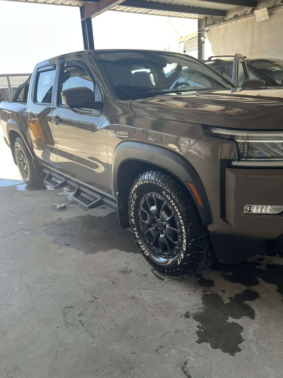 سلام عليم
صوّر الحادث ورقم الشاصي بالمنشور

 
نيسان فونتيره 
موديل ٢٠٢٤ برو 
مكينه ٦سلندر  ٣٨٠٠ تنفس طبيعي يعني بانزين عادي
ماشيه 47 الف
فول مواصفات بانوراما
٥كامرات محيطيه 
تشغيل بصمه
رادار امامي 
رادار بل مري 
رادار خلفي توقف ذاتي 
هيتر بل مري 
كرسي كهرباء
ستيرن رجاج من تعبر الخط
حساسات إماميه 
حساسات خلفيه 
مانع انزلاق
اطفا السياره عند الوقوف ذاتي 
تشقيل عن بعد 
دخول ذكي بصمه بل ابواب
السياره كامله من كلشي 
رقم كربلاء باسمي

مكان السياره البصره ابي الخصيب
للتواصل ***********
0781008531
