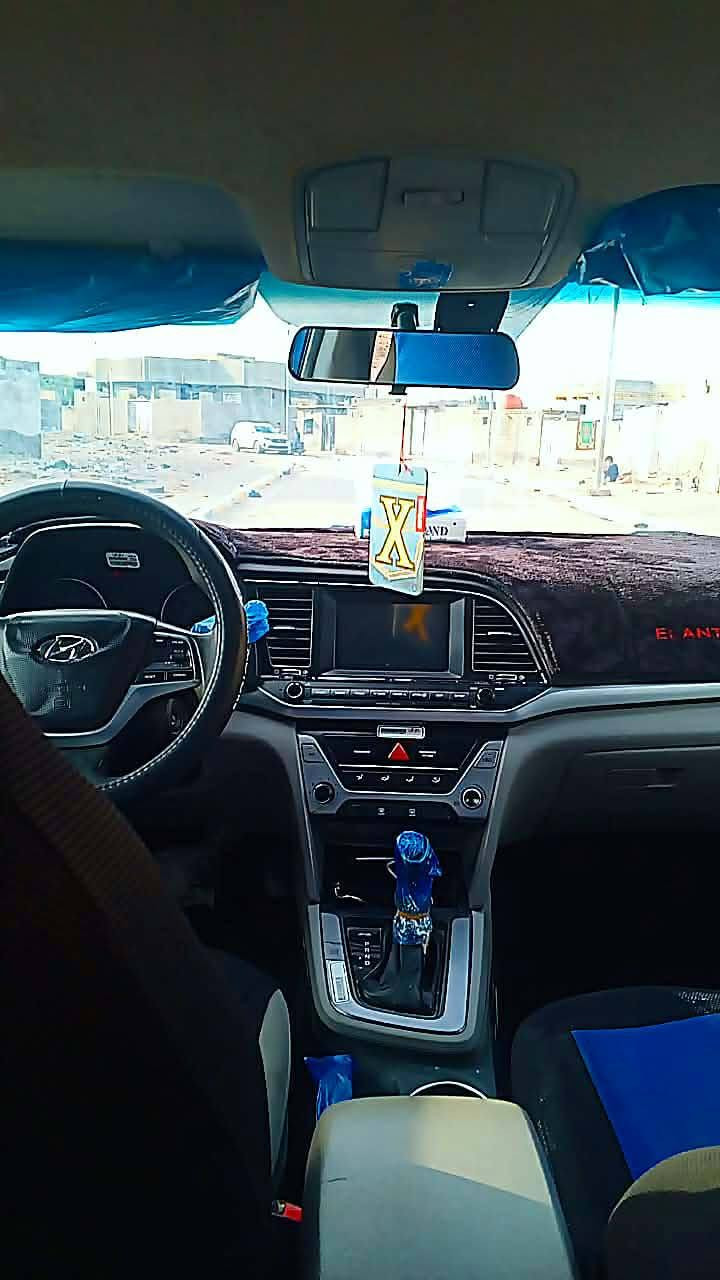 النترا 17 وارد بسمي سنويه ل2030
محرك 2000 دوش 
كير at المرغوب 

مواصفاته 

شاشه بلادي 
كامرا دواره 
تحكم جيهتين 
3 انظمه قياده نورمل -سبورت_ عادي 
منفذين شحن 
مانع انزلاق 
منظومه تبريد جديده 
وباقي الموصفات المعروفه 

.......السعر وباقي التفاصيل خاص.........

للبيع او مراوس بتكسي


**إذا كنت صاحب هذا الإعلان وتريد حذفه لأي سبب، رجاءا أرسل رسالة إلى الدعم الفني**