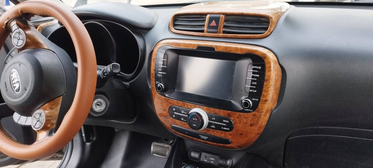 كيا صول 2019ماشيه 57 بسمي رقم انكليزي جديد هزه جديدة حادثة جاملغ وبنيد وهنا انضرب الجاملغ الثاني ونصبغ عندي جاملغين وبنيد بدون لغوده فقط بداية الشاصي بيه تعديل بسيط سيارة حدادية جديدة تخم تاير وباتري جدد ادامه جديدة جاهزه من كل نواحي سعره 120 وبيه مجال مكاني بغداد الجديدة


**إذا كنت صاحب هذا الإعلان وتريد حذفه لأي سبب، رجاءا أرسل رسالة إلى الدعم الفني**