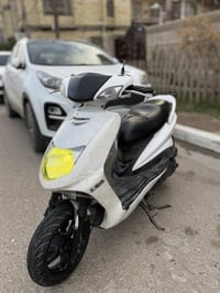 السلامُ عليكم سكنس نثيه للبيع دراجه حلوه كلش نضيفه مكينتها حلوه كابريت...