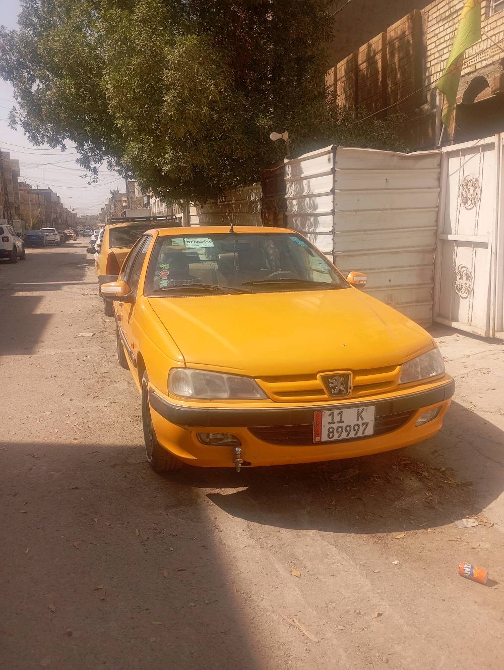 بيجو بارص موديل 18
صدر جديد مصار سبوع شديته
تخم تاير نضيف كلش 
سياره خير من الله 
بيها صبغ بنيد فقط اثر الفابلون الابيض 
وبيها طخه بارد خشم الجاملغ فقط 
ب65 وبيها مجال 