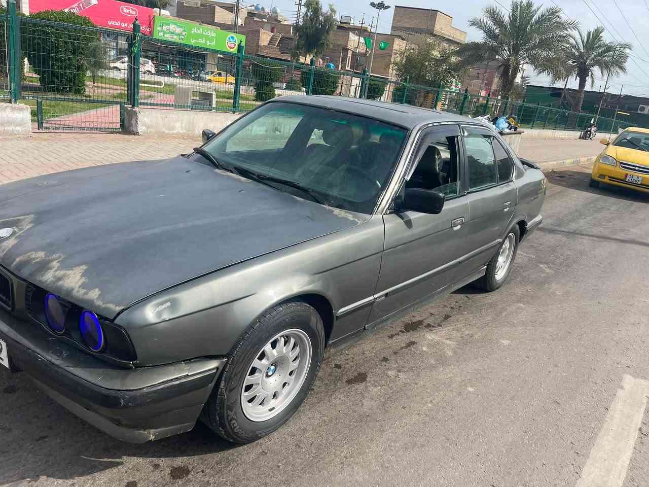 السلام عليكم بي أم موديل91
اللون فيلي رقم ديالئ مشروع وطني السياره باسمي تحويل ثاني يوم 

السياره نظام أوربي يعني بدون تبريد بس تتحور منضومه كامله 

حداديه وصدر كله كله جديد سياره

تخم تاير جديد 

كهربائيات كله جدد وشغاله 

كير ومحرك مال حاويه بيه كير جديد ومكينه خير من الله 

بيه فتحه سقف شغاله 

مكانه بغداد الدوره ابو دشير 

السياره ما اعرف شنو بيه ضربه الله شاهد لان هيه صارله 30 سنه بالشارع هو ما اسئل عل ضربه 

السعر  34مجال لل شراي 

***********

رقم الهاتف  متواجد عل فيس
