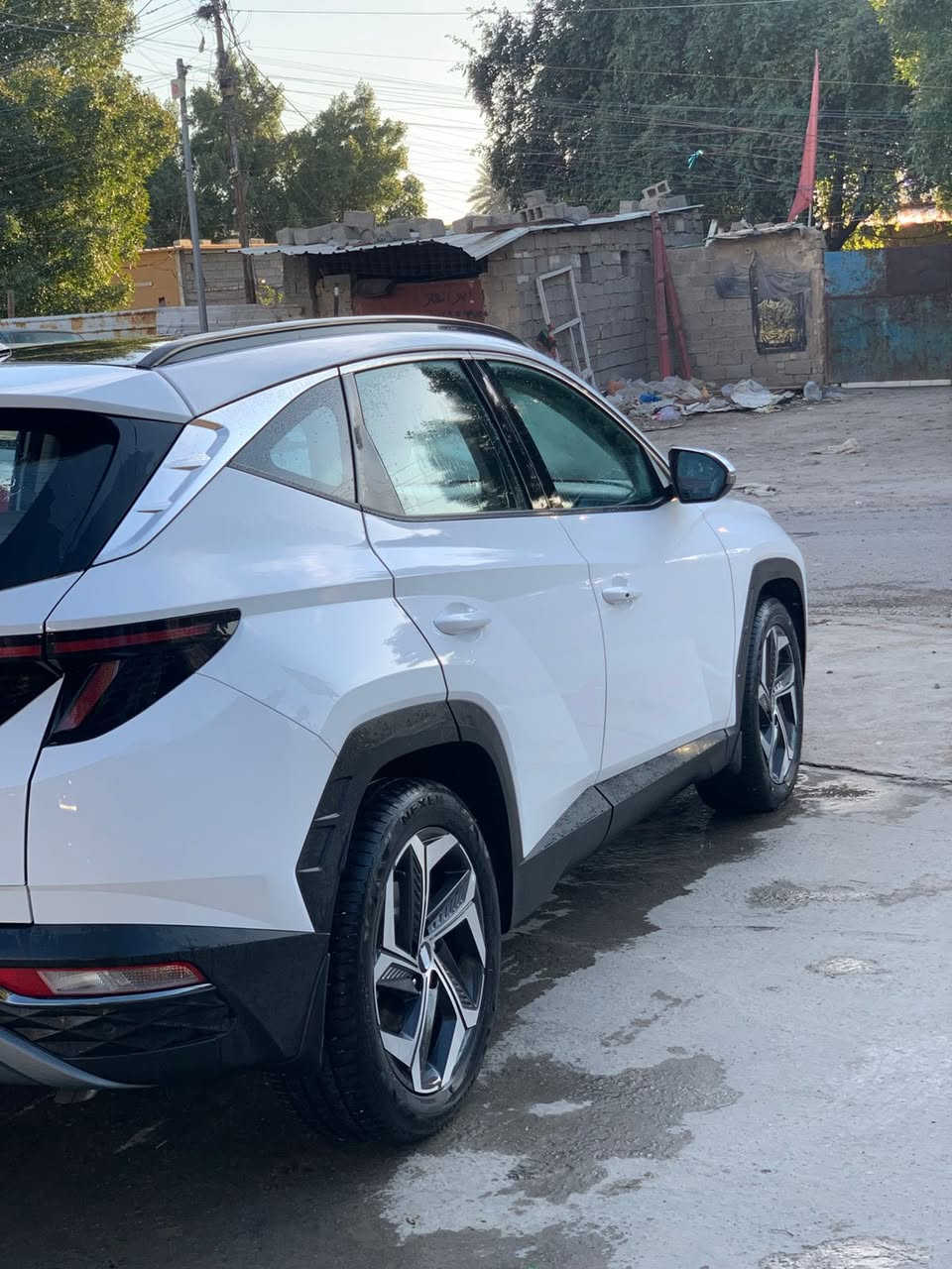 توسان 2024 خليجي 
فول مواصفات 1/1 
رقم بغداد تحويل مباشر 
ماشيه 10 فقط 
السياره ع وضع الشركه مكفوله وجاهزه 
مكاني بغداد 
سعرهه 232 
رقمي ***********
