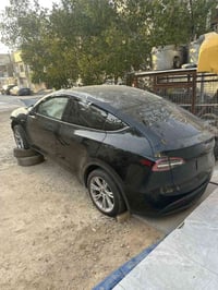 بيع فقط على حادثهه دخول جديد تسلا Y دبل ماطور كارت مابيهه اون لاين لون...