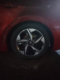 سلام وعليكم عِنـ.̷̷̸̷̐ـديّ  ويل كب 17بي تخم تاير جديد قبل سبوع شاده ان...