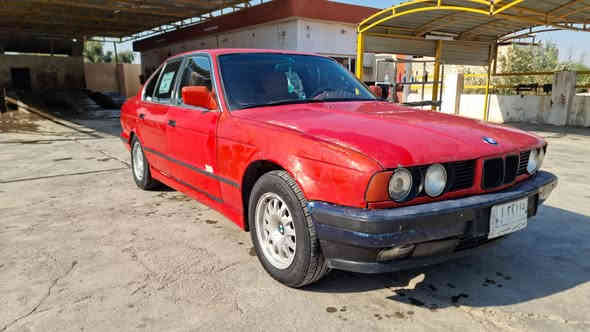 السلام عليكم
*********** رقم صاحب السيارة 

بي إم دبليو 525 موديل 91 
رقم صلاح الدين ألماني 
تحويل وكالة بشرط
گير و محرك بشرط (محرك مسكر)
گير عادي
كهربائيات + تبريد و تدفئة بشرط
صدر دبلات بشرط
لايتات زينون
قطعة واحدة الچاملغ الأمامي و شبر بالبنيد 
الباقي مكفول كامل 
السعر 40 ورقة و بيها مجال للشراي
