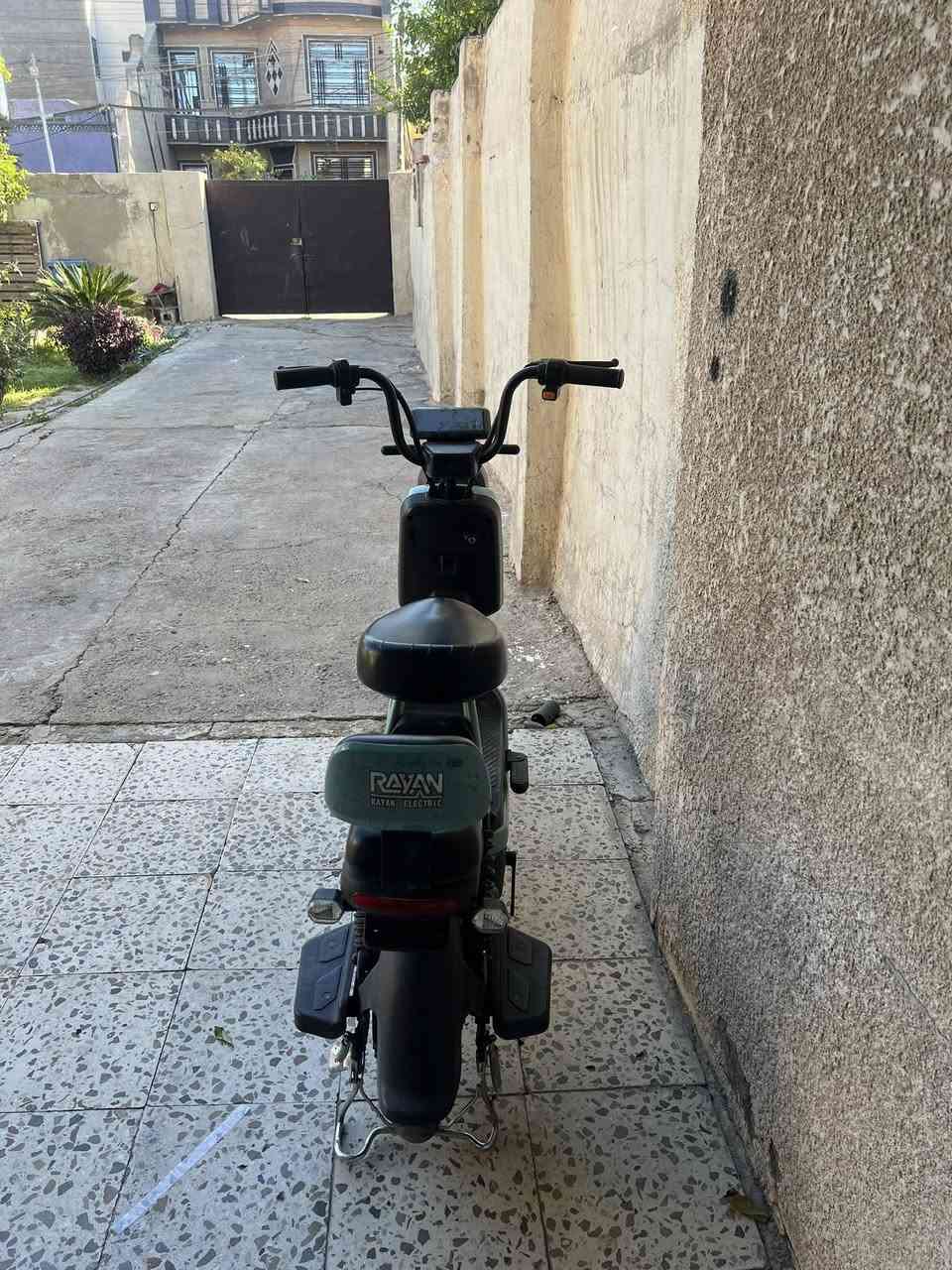 دراجة شحن حجم 14دراجة نظيفة كلشي مابيها أي شي لاستفسار *********** *********** السعر 300وبيهة مجال
