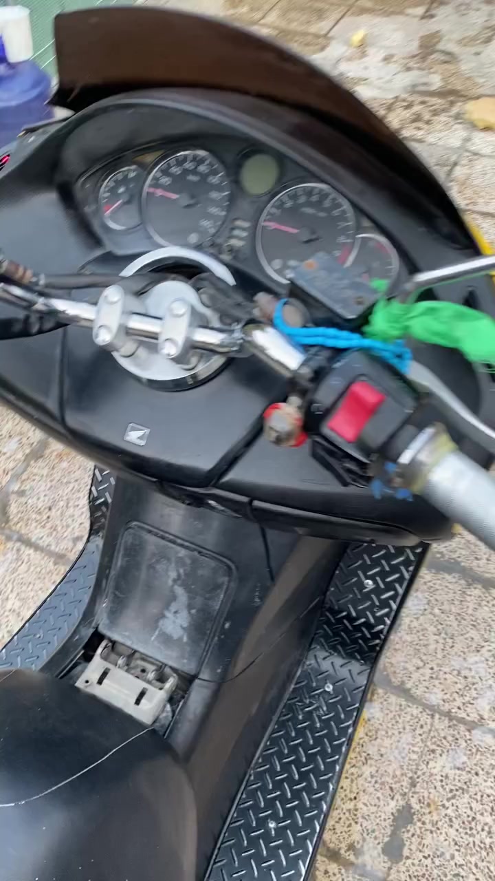 لسلام عليكم دراجة فورزا 08البيع دارجه خير من الله سعر (550الف)وبيها مجال اوراق الوكيل موجودة الاستفسار الاتصال هاتف واتساب رقم *********** العنوان بابل محاويل
