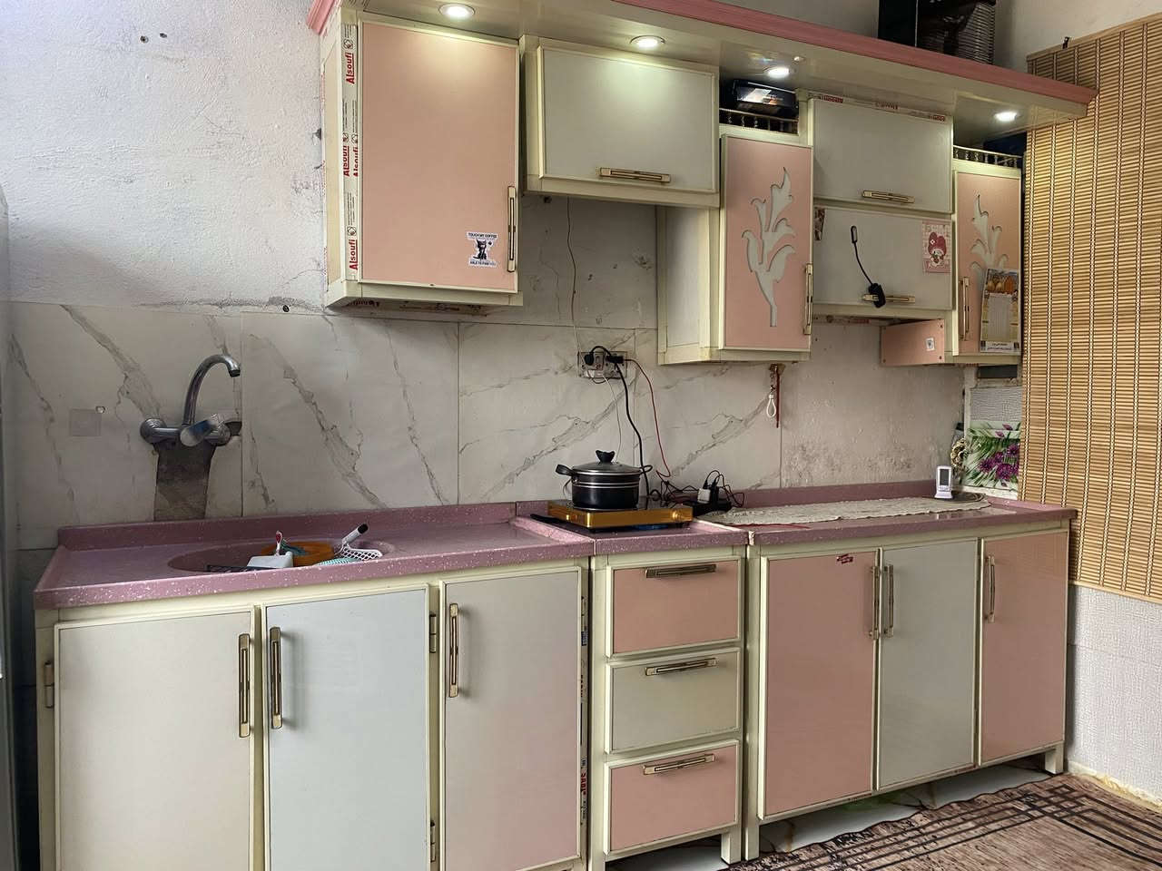 كاونتر تفصال مرمر  قياسه 3مترات ونص 4قطع السعر 300


**إذا كنت صاحب هذا الإعلان وتريد حذفه لأي سبب، رجاءا أرسل رسالة إلى الدعم الفني**