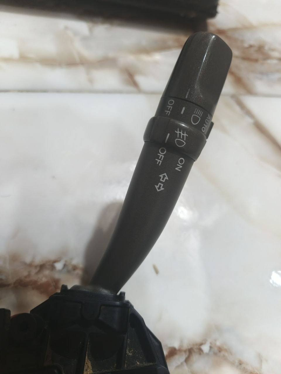 السلام عليكم
يده مال اشاره مال ملكه عادي

لكل الموديلات 

نظافه%100
للاتصال 
***********
