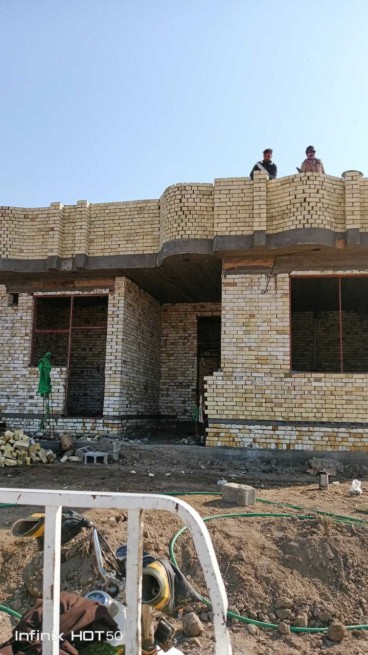 بيت للبيع شارع ابو الماش نهايت سايدين مساحه البناء 160ورا ترك طابوك جمهوري شقل درجه اوله مكلف بنشر ***********
