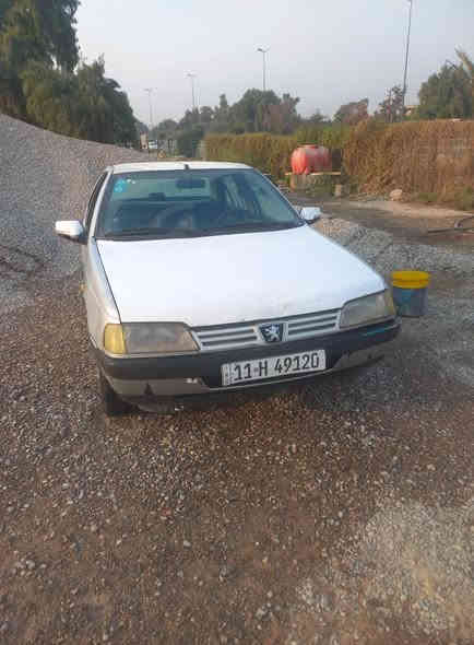 السلام عليكم بيجو ٤٠٥ موديل ٢٠١٢ سنوية وهزه لل ٢٦ بيها باب وجاملغ الخلفي معمرات  السعر ٣٠ ***********
