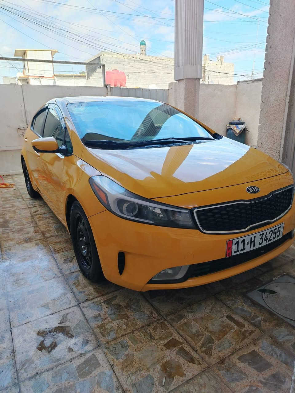 السلام عليكم فورتي ٢٠١٨ حادث موضح سياره جديده مابيهه أي نقص صبغة جديده تخم تايرجديد باتري جديده صدر امامي خلفي جديد السعر ١٢٧بيهه مجال مكان بغداد الشعب شارع الصحه ***********
