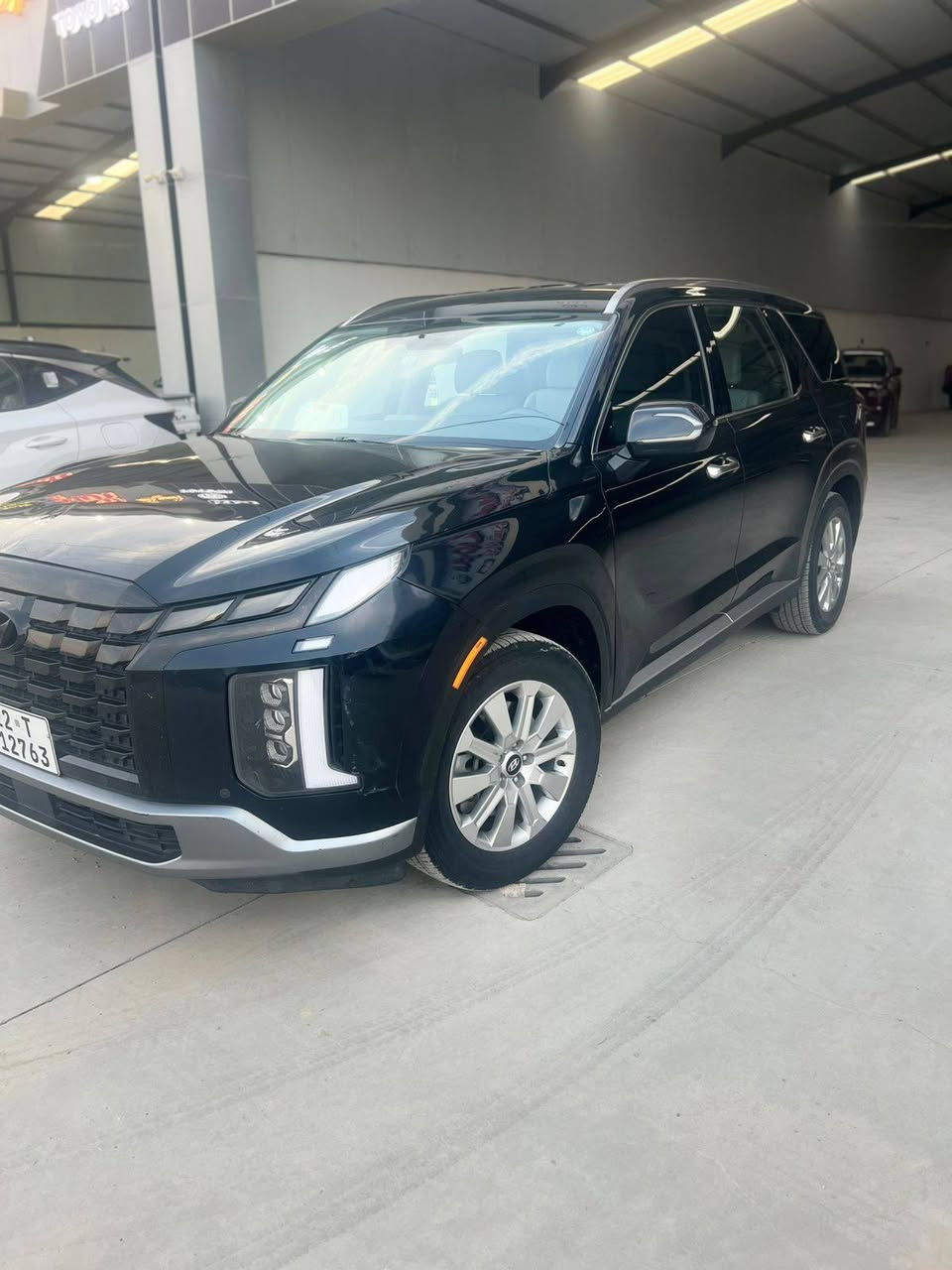 السلام عليكم سياره بلسايد موديل2023
سياره بيه بس بارد بنيد شبر جملغ امامي ايمن

سياره جديده او بس هذني بيه ماشيه 25mi

موصفات سياره 

بصمت أبواب نضام ترحيب 
عدسه زنون 
جنطه كهرباء شفط 
ردار امامي خلفي 
 حساسات امامي خلفي 
 كشنات كهرباء 
  كشنات منفصل 
 شاشه كبيره
محركه 6 سلندر 

مكانه سياره ديالى جديده الشط 

بيع ومراوس سعره ٢٧٠ 

***********
