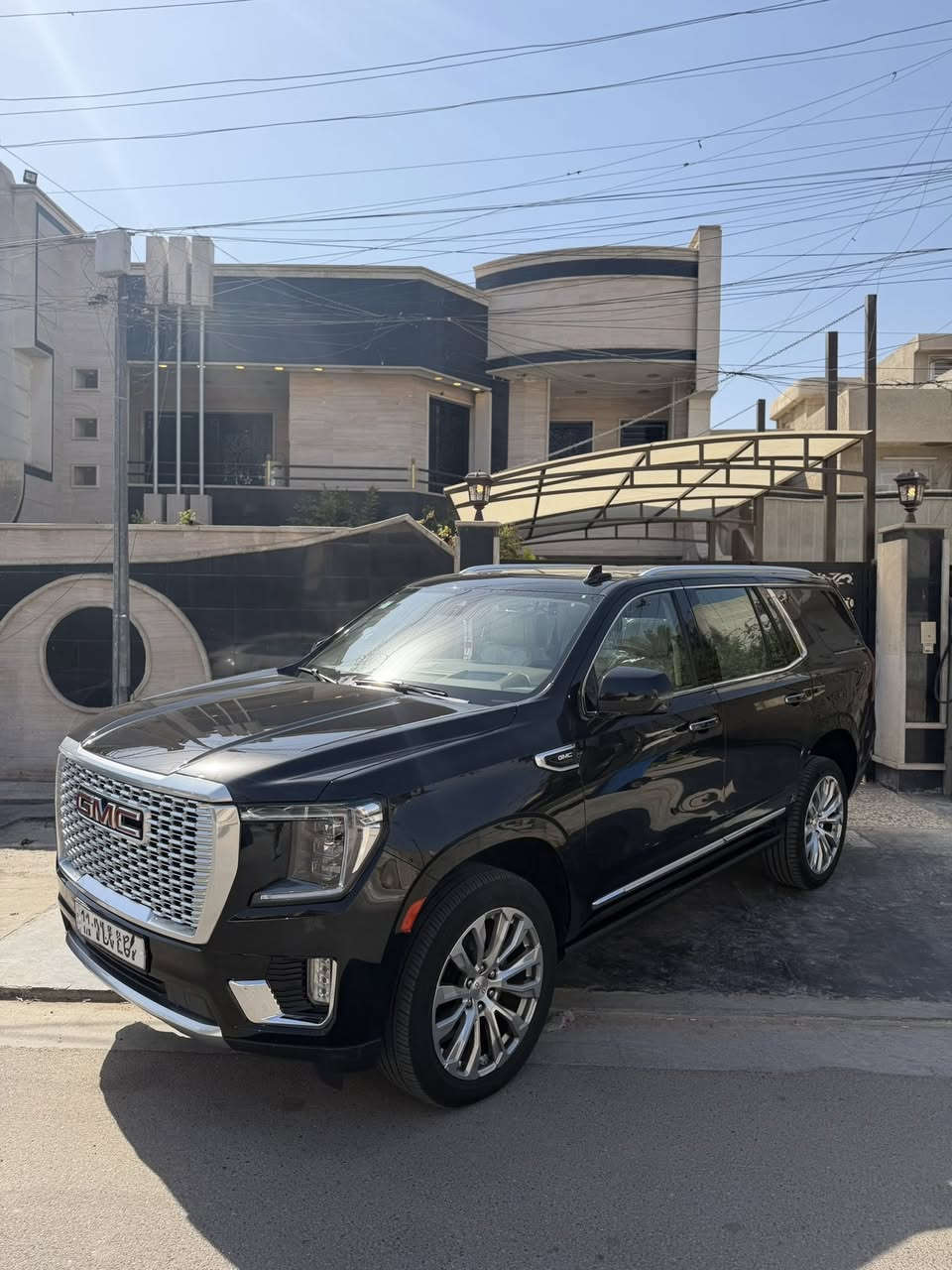 السلام عليكم 
للبيع جمسي دنلي  2023 

السعر ( ٥١ ) الف وبيها مجال وماتصور اكو هيج سعر

ماشيه فقط ٥٨ الف كيلو حقيقي 
ضمان شركه منصور ٥ سنوات  
سياره مكفول كفاله عامه حتى دعاميات 
محرك ٦٢٠٠ ، كير ١٠ نمر 
——————————————
فول مواصفات 
١- بانوراما 
٢-كشنات تدفئ + تبريد + خزن + كهرباء
٣-كشن رجاج تحذير
٤-كشنات خلفيه منفصل vip
٥-جنطه كهرباء 
٦-شاشه اكبر حجم + كامرات ٣٦٠ درجه
٧-شاشات خلفيه بلاد بالكشنات 
٨-ستيرن كهرباء + تحكم …..
٩-جنطه كهرباء 
١٠-شاشه دجتال (العدادات ) 
١١- دوسات كهرباء + فور ويل + اربع انظمه قياده
١٢- جكات تصعد وتنزل السياره 
١٣- ثلاجه + شحن واير ليس
اضافا الى المواصفات الاخرى 
الكل تعرف الدنلي شنو فهيه اعلى فئه بالجمسي بالمواصفات
———————————————
السياره جديده جدا داخل وخارج من ناحيه صدر كير مكينه تايرات باتري كلش جديده ومطالع بيها شي قليل كلش 
رقم بغداد هزه وارقام وسنويه جدد تحويل ثاني يوم 
السعر  ( ٥١ ) الف وبيها مجال وماتصور اكو يوكن ٢٠٢٣ بهذا السعر  وبيها مجال ان شاء الله ❤️
مكاني بغداد حي الخضراء مقابيل العامريه
***********
