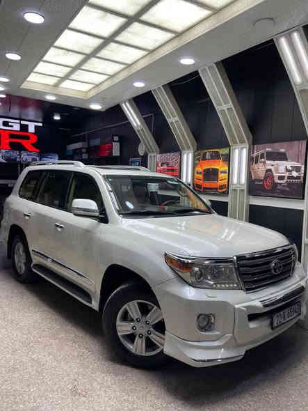 السلام عليكم للبيع لاندگروز فگسار ٨ سلندر ٤٦٠٠ موديل ٢٠١٣ رقم اربيل بأسمي  ماشية ١٩٨ الف فول مواصفات (٥) بصمات دشبول لگزس ليزري حساس امامي خلفي مري شفط حدادية جديدة منضومة بانزين جديدة تخم تاير گير ومحرك مكفولات السيارة مكفولة عدة كارت ٤ اصابع بالچاملغ الامامي الايمن السعر ٣٩٥ ورقة العنوان بغداد البلديات للأستفسار الاتصال على الرقم ***********☎️خاص مغلق
