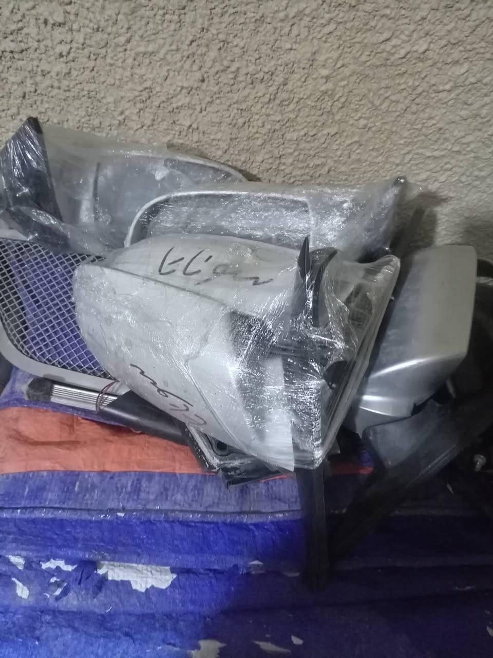 شاشات عدد ٢
جدد شرط شغل وضمان
مري ٣اتخامه ابيض أمريكي جدد ونظاف
شباج مال فول حديد
جوكات مال تبريد تفسيخ شغال شرط
هوائيات مال مري تخمين جدد ونظافه بيجيات
غراض سوناتا
اتصل وتدلل
***********
