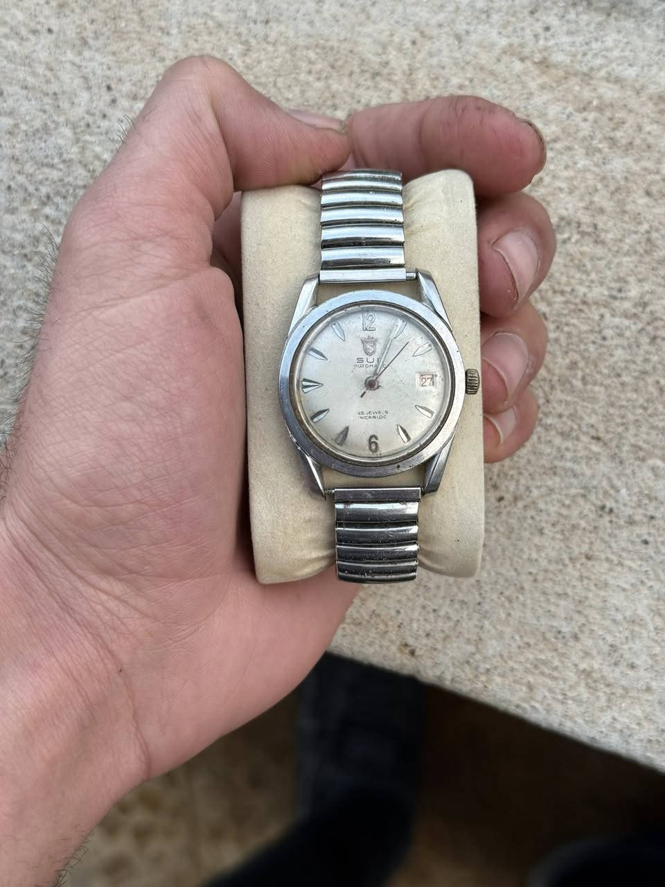 مجموعة ساعات للبيع
ياباني /سويسري 
توماتيك/تكويك/بطارية
عدد ١٢ قطعة 
٦ / اتوماتيك 
٥/تكويك
1/بطارية
بيع شلع سعر
مفرد كل قطعة سعر
يوجد توصيل جميع المحافظات 
***********
