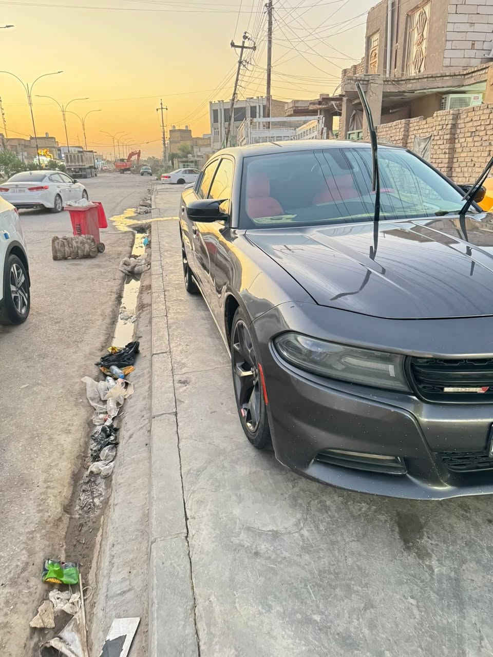 سلام عليكم  جارجر للبيع خليجي بيه فقط صبغ بسيط بدون حادث ولا ايرباك جاهز من كلشي
مديل 2016 رقم و و سنوية جديد باسمي هزه جديده 

١- كير : مكفول 

٢- محرك : مكفول 

٣- تخم تاير جديد 

٤- حدادية نضافة 100%

بيع او مرواس حسب القناعة اوبما جيب درونكو 

***********☎️
