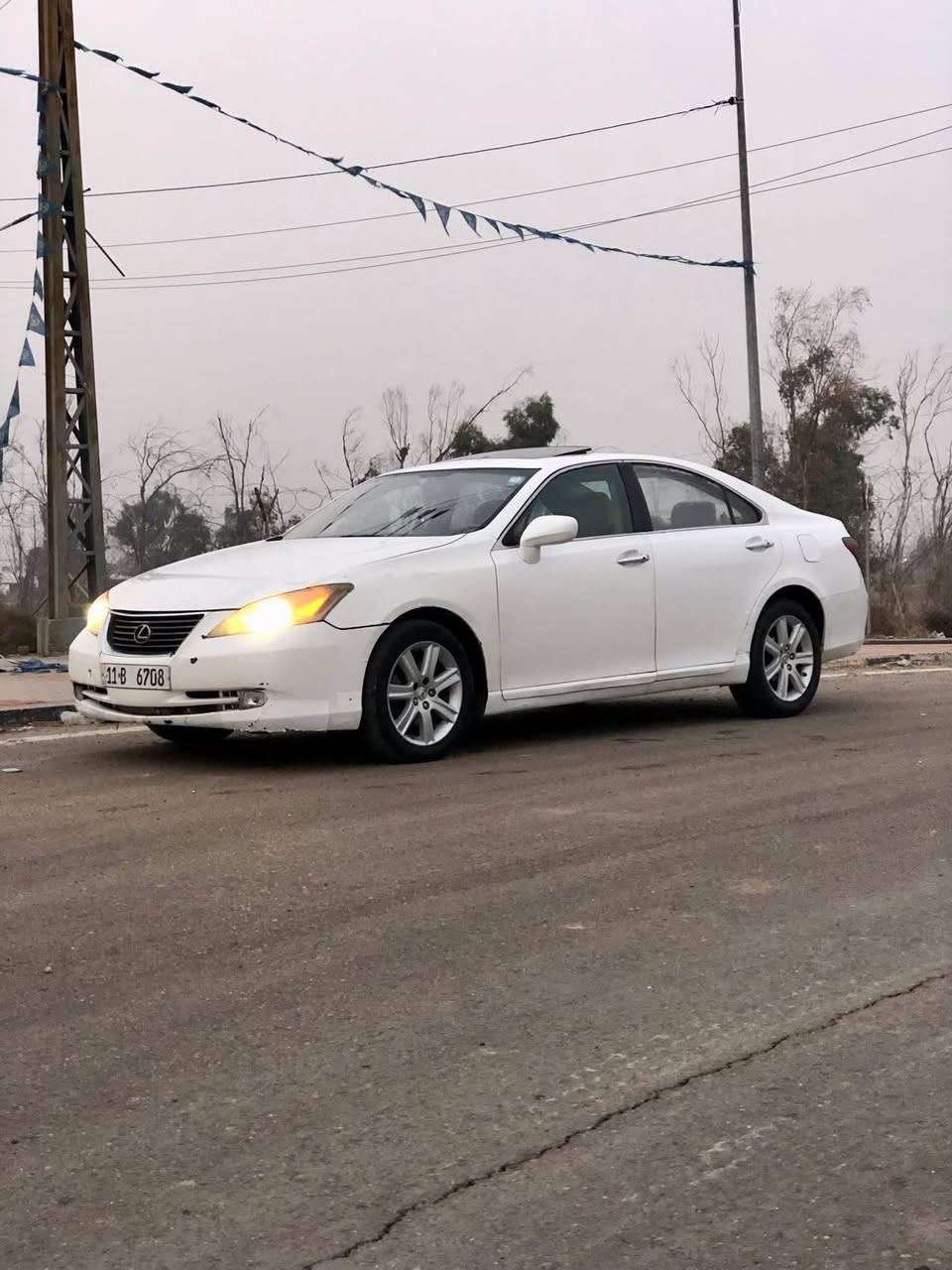 لگزز موديل 2008 فول مواصفات
السعر 89 $ 
فولل مواصفات 
بصمة تشغيل + ابواب 
فتحة سقف
داخل عسلي 
محرك 3.5  . v6
تخم تاير جديد 
باتري جديد 
سيارة جاهزة رقم بغداد مميز رباعي
جديد حتى هزة ما تحتاج
مكان السيارة بغداد الكرادة 
للتواصل :  ***********
