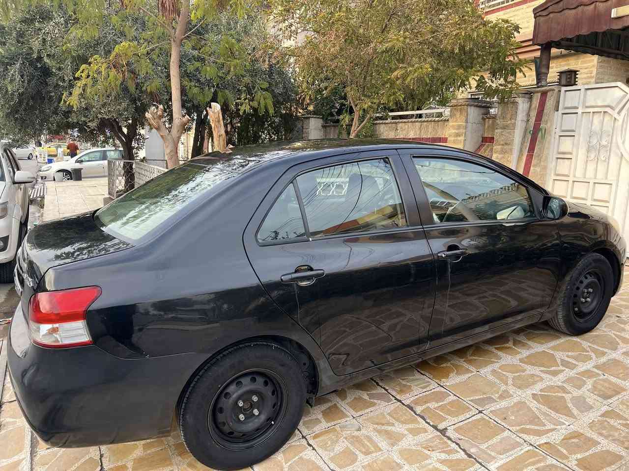 السلام عليكم تويوتا يارس موديل 2008 امريكي  رقم نينوى الون  اسود ما شية 94 الف ميل بدون صبغ ما عدا الدعامية الخلفية والامامية نصف دعامية فقط لا يوجد تقحيل محرك 15 شركة يوجد بعض الملاحظات البسيطة بالهيكل يوجد تعديل بارد بعض المكانات   لا يوجد ضرر  تبريد شغال تايرات نظيفة  رقم الماني سنوية تسقط 2028  الاتصال على الرقم  
***********
