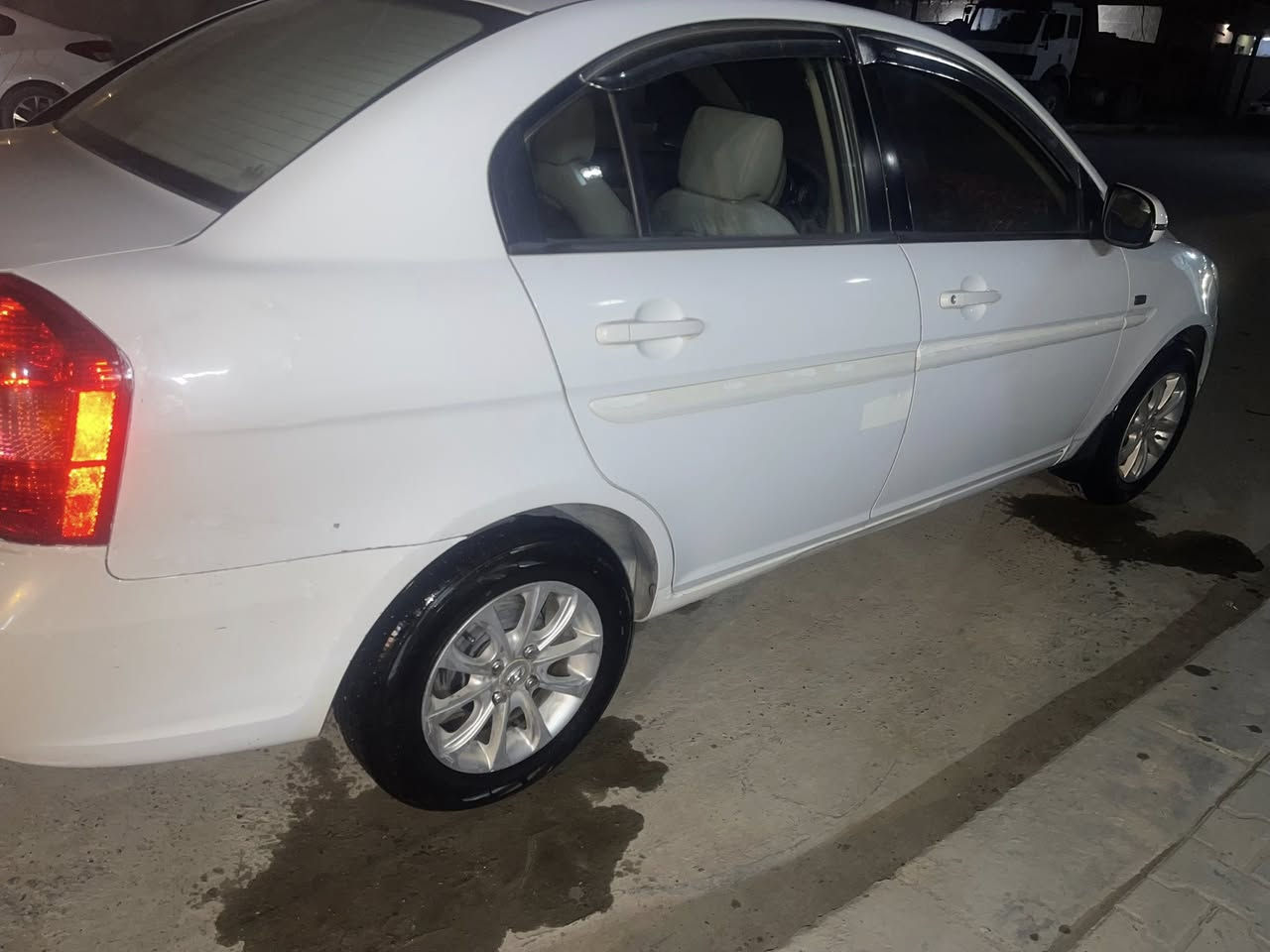 اكسنت 2011 محرك 1600مكفول ماعدا بارد مكفوله 
ماشيه 180 والباقي فول الفول 
السعر 98 النجف الاشرف


**إذا كنت صاحب هذا الإعلان وتريد حذفه لأي سبب، رجاءا أرسل رسالة إلى الدعم الفني**