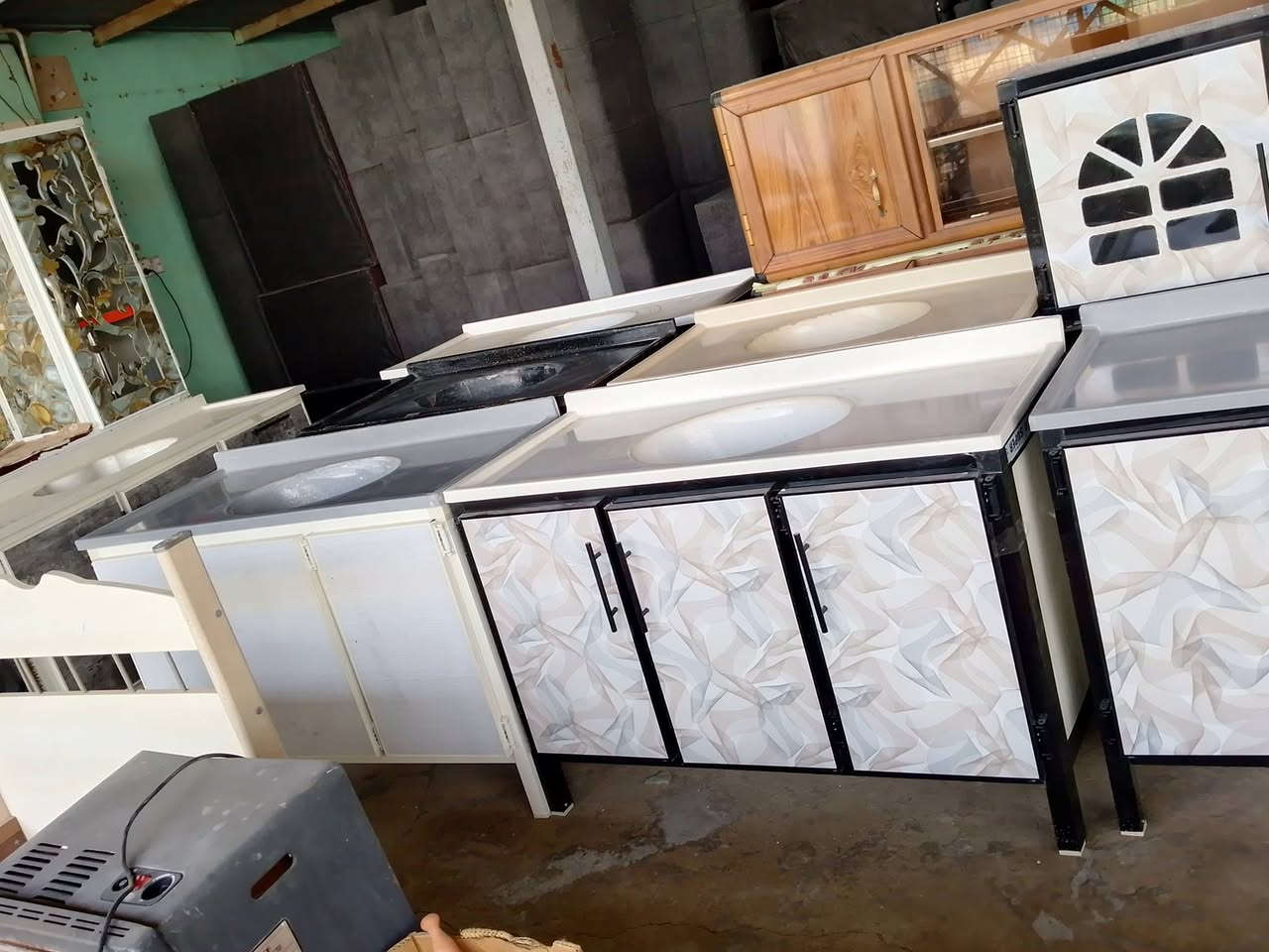 كاونترات كل القياسات موجوده بمعرض حجي بإسم الشمري ***********
