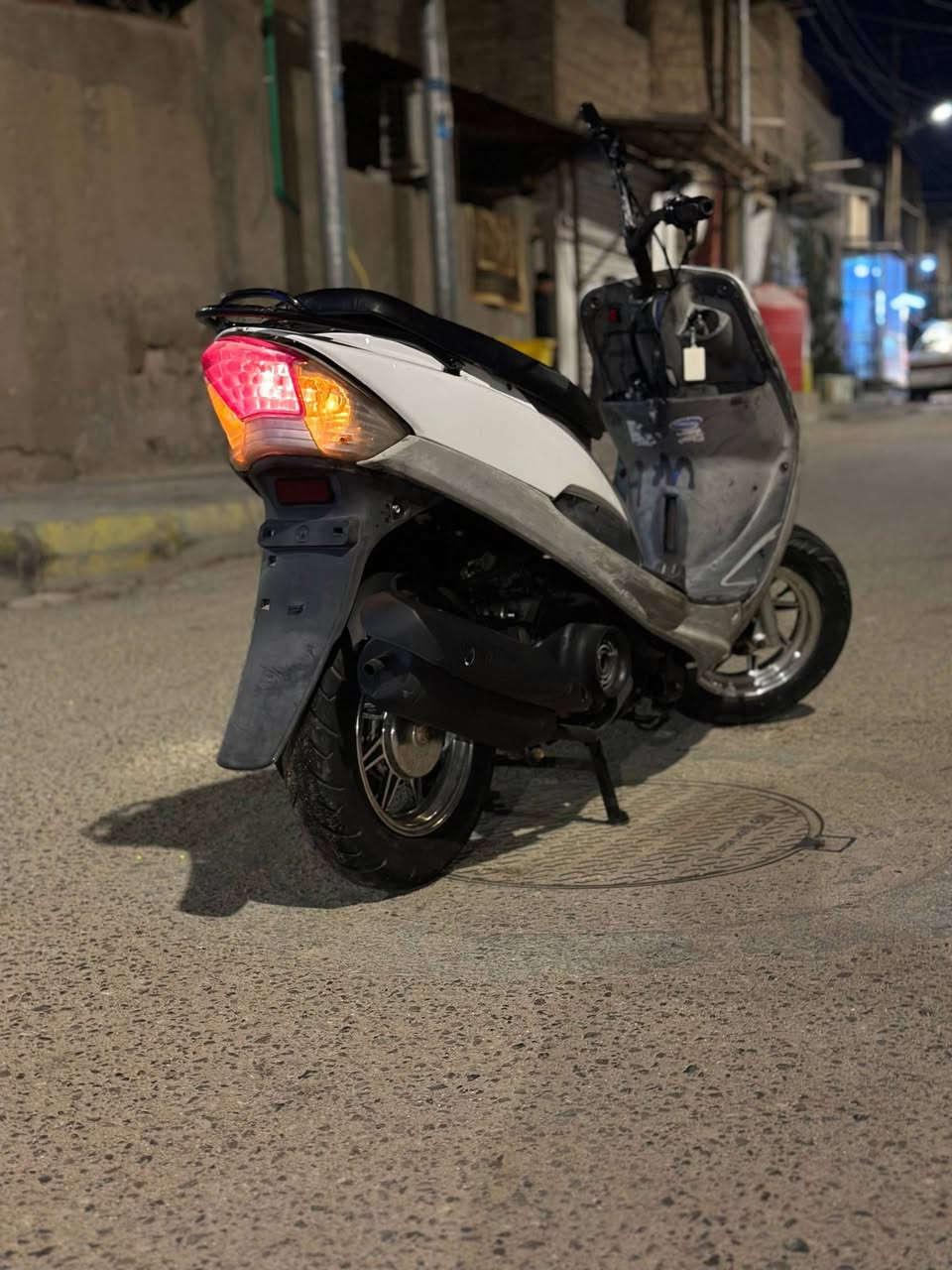 سلام عليكم دراجه ماكس قجمه بوشه 49 ابلاد مفتوحه كامله عينه ولايت بس انا محربه لا تبخير ولا نضوح .شلعه ومعدل طـيـاره شغاله نكره سلف وهندر كهربائياته كله شغاله ويلات ابو نجمه جدد تخم تاير جلاتين دبلات امامي وخلفي جدد اسعر 650 وبيه مجال للطيبين مكاني بصره ٥ميل رقمي فقط واتساب***********
