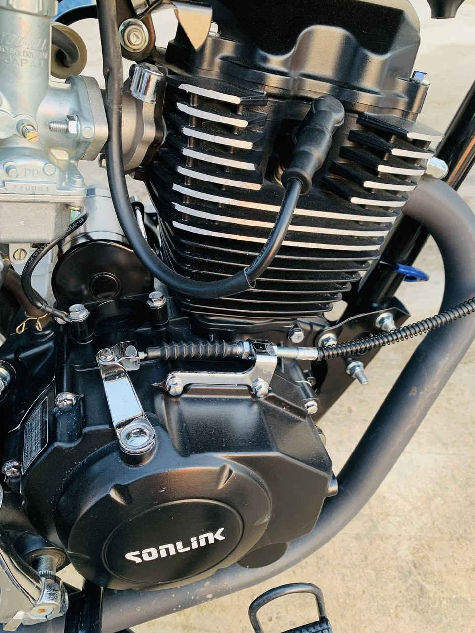 يابه سلام عليكم دراجه سولنك نضافه شوفت عينك وممتعوبه ابد دراجه خير من الله شلعه فول محرك 
جيب وياك اكبر مصلح وشوف  سعر ٩٥٠ وبيه مجال 
الخاص مفتوح لجميع بس الموشراي ليراسل تره يسمع كلام موحلو رقم تلفون ***********وتساب هم موجود وحياكم الله
