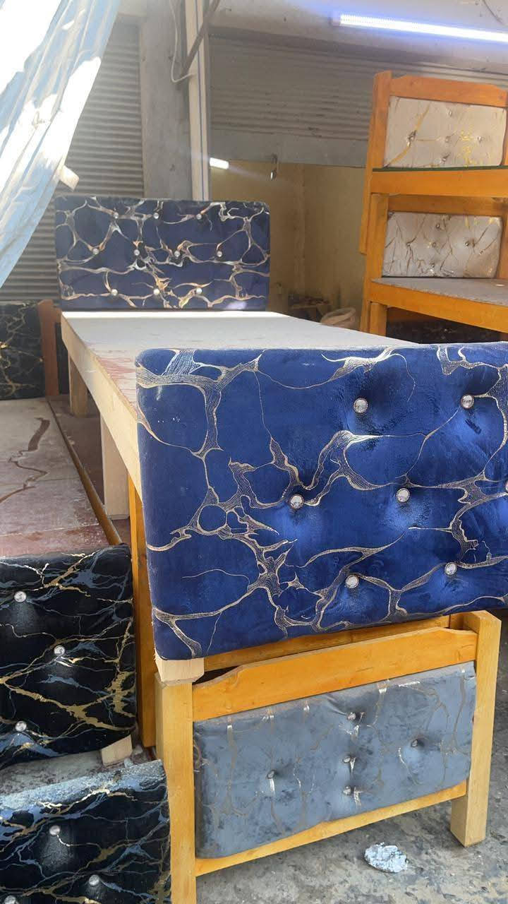 تخت نفر جديد #السعر50الف متوفر توصيل.فقط
شرط اذا ما نفس الصوره والمواصفات يرجع 
للحجز ارسل العنوان ورقم خاص


**إذا كنت صاحب هذا الإعلان وتريد حذفه لأي سبب، رجاءا أرسل رسالة إلى الدعم الفني**