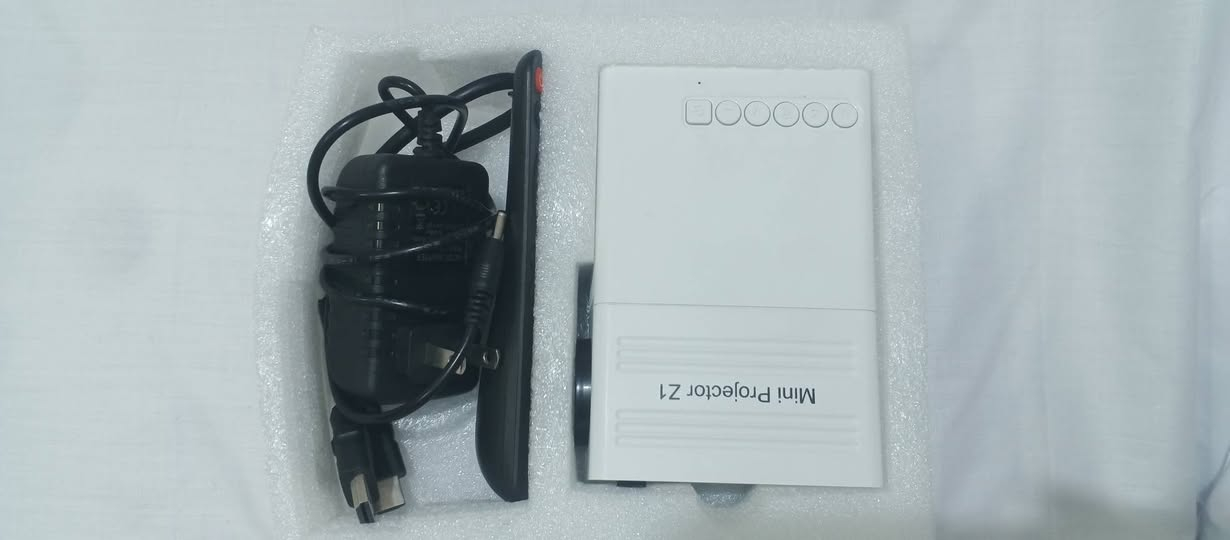 جهاز بلوجكتر مستعمل صناعه يابانيه
1 - يمكن ربط الهاتف عليه عن طريق سلك شحن للهاتف وعرض شاشة الهاتف على الجدار

2 - يمكن ربط اي جهاز اخر عليه مثل تيفي بوكس و ستلايت و جهاز العاب

3- يمكن ربط الفلاش او رام او السماعات

4- جميع ملحقاته_جهاز التحكم الشاحنه_مع توصاله العرض

المكان ميسان ابرمانه قرب البانزيخانه

السعر : 30 الف فقط بي مجال قليل


**إذا كنت صاحب هذا الإعلان وتريد حذفه لأي سبب، رجاءا أرسل رسالة إلى الدعم الفني**