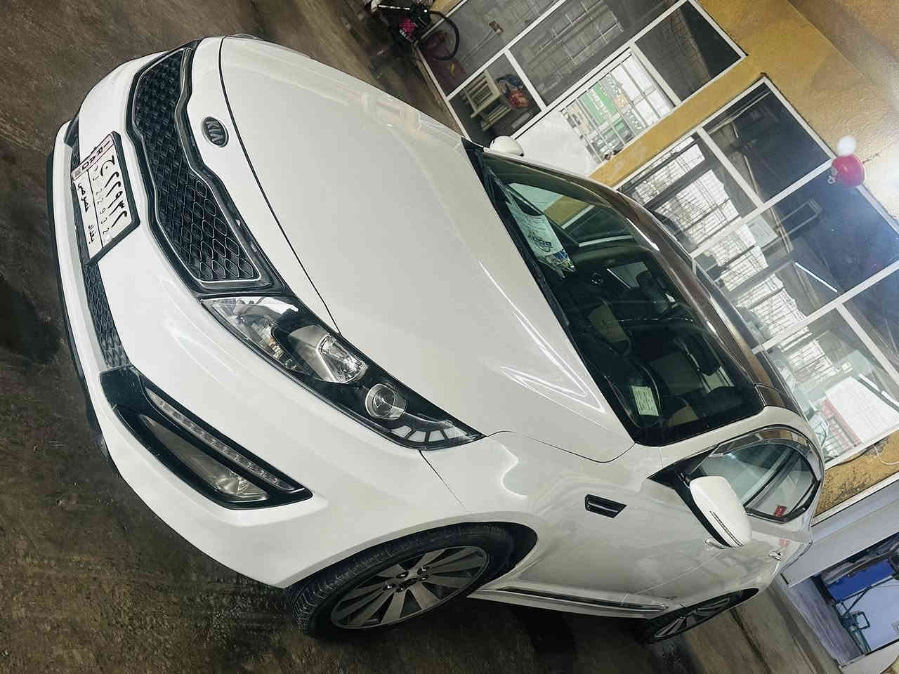 سلام عليكم 
للبيع كيا اوبتيما موديل 2013 رقم بغداد 
سياره فول موصفات واحد ع واحد ماشيه 170
محرك 2400خليجي جديده تخم تاير جديد 
صدر جديد بيه سونار موجود منشور 
بيها ثلث قطع تبديل بدون صبغ 
السعر 125بيه مجال مراوس عادي 
حسب قناعه عنوان صلاح الدين / دجيل 
للاستفسار ***********
