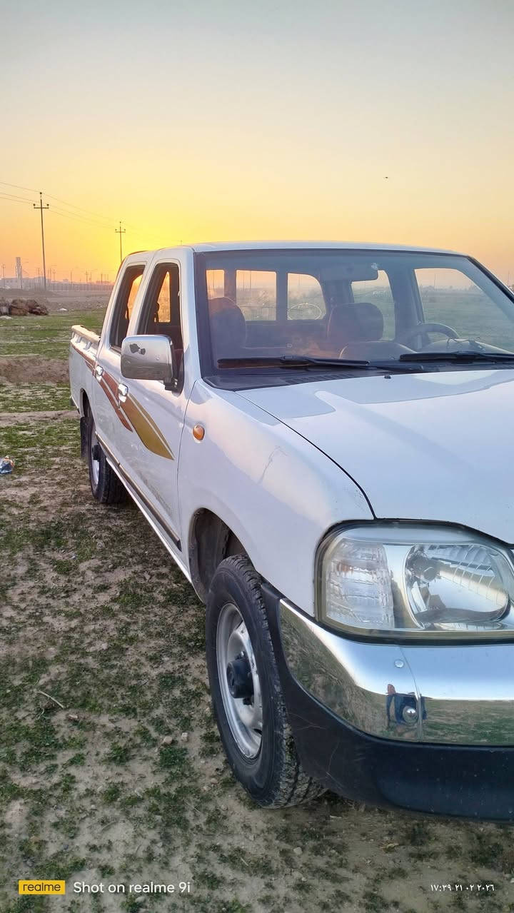 ئةم سةيارة بؤ فرؤشتن مالي دؤستة بؤياخي ئةوةية كة لة سؤنةرةكة دامناوة بةشةرتي گير و  مةكينة جوار تايةي لؤكي لة بنة مؤديل2008 سةنةوييةكةي ساليك بةسةر جووة بةشةرتي تحويل 
سعر 120و معاملة 
ژ .م ***********
