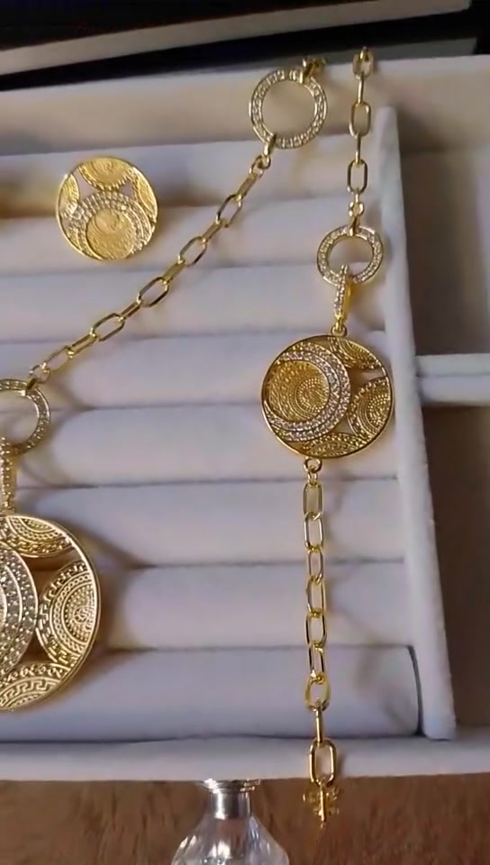 لأن الأناقة تفاصيل…
تألقي بأجمل تشكيلة إكسسوارات ✨
تراجي، محابس، سلاسل وأطقم ناعمة تناسب كل الإطلالات 💍🤍
أسعار حلوة وجودة تخبل 😍
ويوجد توصيل لكركوك وجميع المحافظات 🚚✨
لا تفوتون القطع الجديدة
والكمية محدودة 💫


**إذا كنت صاحب هذا الإعلان وتريد حذفه لأي سبب، رجاءا أرسل رسالة إلى الدعم الفني**