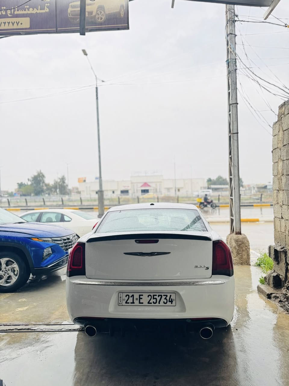 السلام عليكم
اوباما S فول بانوراما 
الموديل 2016 خليجي 
صبغ جاملغ امامي وحافه البنيد  بدون دواخل والسونار داخل المنشور 
سنويه جديد رقم سليمانيه 
شرط التحويل 
.
المواصفات
المحرك : V6 . 3.6L 
 پانوراما
شاشه كبير
مقاعد أمامية كهربائية عدد 2
تشغيل عن بعد 
قطعتين تبريد 
مقاعد جلد  
كاميرا خلفية 
كير شفت بالستيرن 
دخول ذكي (بصمة) 
السعر 235 وبيها مجال 
اتصل 
*********** 
بعقوبه
