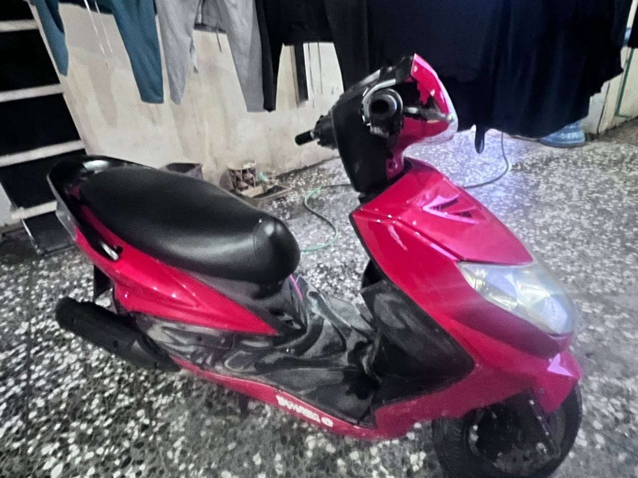 السلام عليكم دراجه سكنس فحل كابريتر محرك بلادي اي نقص مابيه كهرباياتها كها شغاله تخم تاير مناقصه اي شي السعر 650وبيها مجال عنوان بغداد قرب فلكت حي نصر اي ستفسار تصل على رقم ***********
