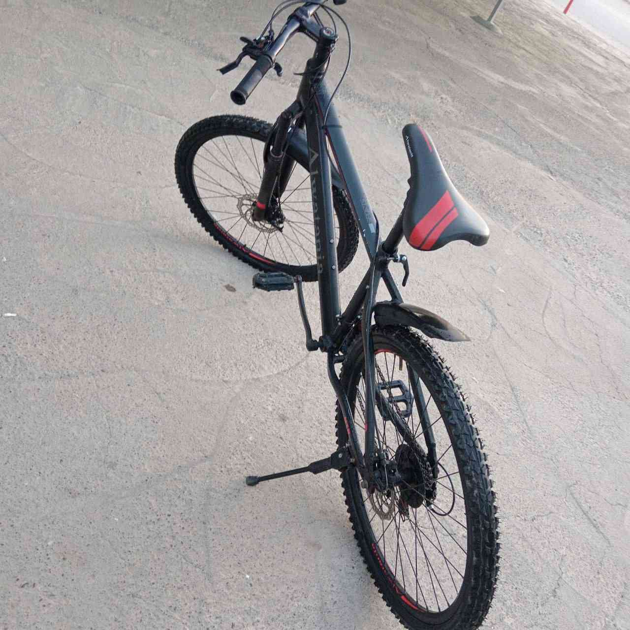 سلام عليكم عندي باسيكل طك جديد حجم 26 دبلات نزول الاخير كير ورا7وكير كدام 3 صطاب امامي قوي وبريكات تسكات امامي وخلفي  السعر 90وبي مجال قليل العنوان موصل مجاور دجلة ستي مقابيل كلية النور والاستفسار خاص


**إذا كنت صاحب هذا الإعلان وتريد حذفه لأي سبب، رجاءا أرسل رسالة إلى الدعم الفني**