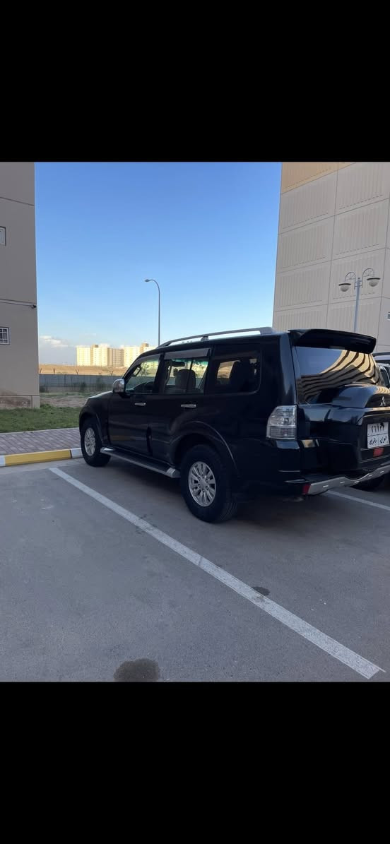 سلام عليكم سياره باجيرو للبيع مديل 2015 رقم شماليه دهوك محركه 3500 بيه ضربه جامله و بنيد صفحت الصدر سياره خليجي تخم تايرا ت جديد بيه شاشه وا كأمره وا مرايتي كهربائيه ولا باقي كلشي موضح كدامك لو تريد تحويل وا وكال سعره 150 بيه مجال ***********
***********
