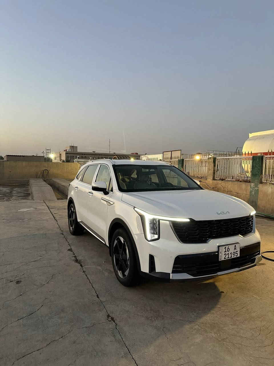 سورنتو ٢٠٢٤ ماشيه ٣٧ السعر ٢٨٠مكفوله بيها رصعه بسيطه ***********
