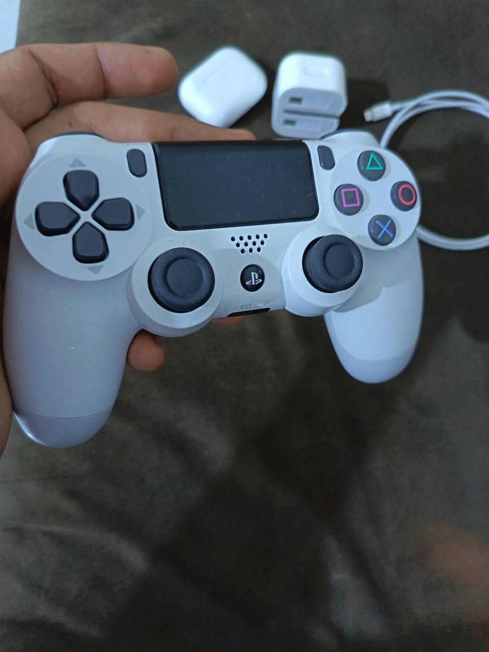 السلام عليكم شاحنه. ايفون اصليه. شعره. 12 و جوستك. بلي فور ينربط على الجهاز  ول ايباد. السعر 10
مكاني حي الحكيم  مقابيل حسينيه اباالاحرار


**إذا كنت صاحب هذا الإعلان وتريد حذفه لأي سبب، رجاءا أرسل رسالة إلى الدعم الفني**